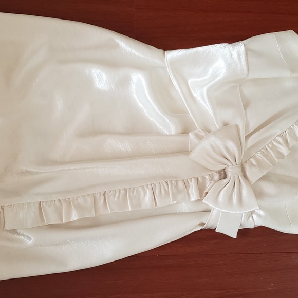 Nine West, beige satin cocktail dress - Picture 3 of 3